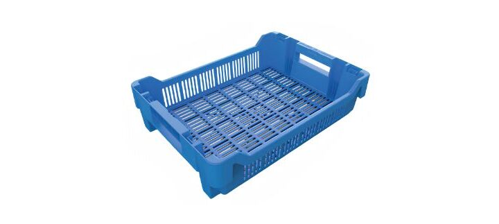 Ventilated plastic berry crates for berries