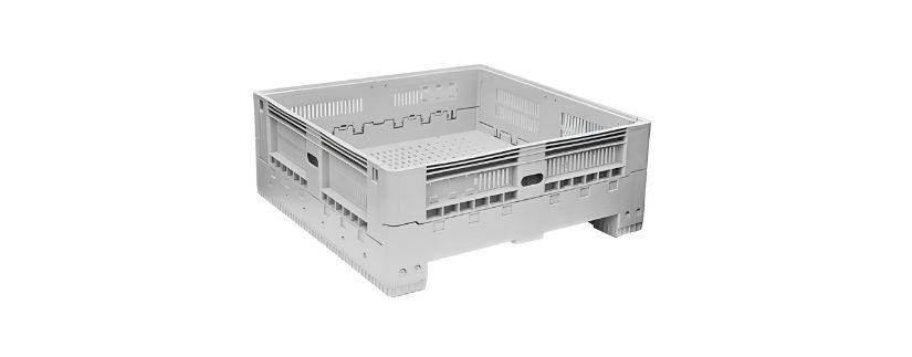 Collapsible plastic crate for stone fruit and broccolini harvesting